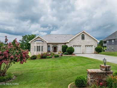 Experience Luxury Living at its finest in this exceptional Golf - photo 2