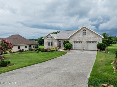 Experience Luxury Living at its finest in this exceptional Golf - photo 3