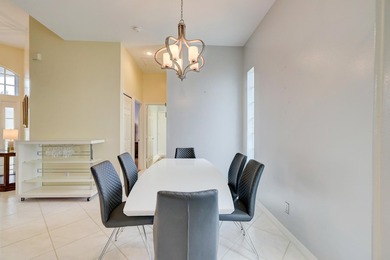 Welcome to this single-story waterfront residence in Port St - photo 6