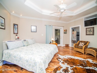 Experience Luxury Living at its finest in this exceptional Golf - photo 9