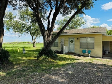 Lake Corpus Christi Home For Sale in Sandia Texas