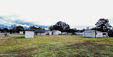 Big Price Drop! Come and take a look, great property. A Rare - photo 15