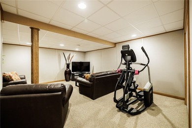 Lovingly maintained by the same owners for 19 years, this - photo 21