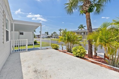 Beautiful 2 bedroom, 2 bath, 1 car carport mobile home that is - photo 22