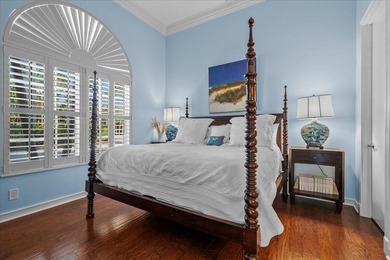 Enjoy one-of-a-kind, expansive views of water and the 13th and - photo 32