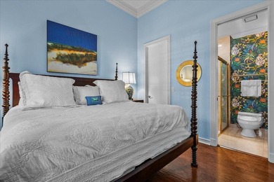 Enjoy one-of-a-kind, expansive views of water and the 13th and - photo 33