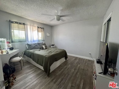 Spacious duplex for sale in West Long Beach, offering a - photo 5