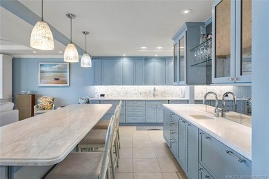 Beautifully renovated 2nd floor condo offers a tranquil - photo 11