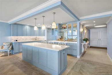 Beautifully renovated 2nd floor condo offers a tranquil - photo 12