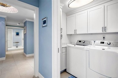 Beautifully renovated 2nd floor condo offers a tranquil - photo 18