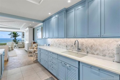 Beautifully renovated 2nd floor condo offers a tranquil - photo 19