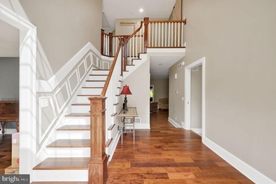 Discover an exquisite blend of luxury and comfort in this - photo 3