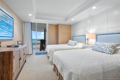 Beautifully renovated 2nd floor condo offers a tranquil - photo 27