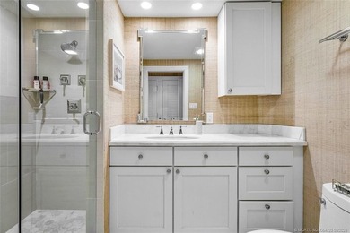 Beautifully renovated 2nd floor condo offers a tranquil - photo 28