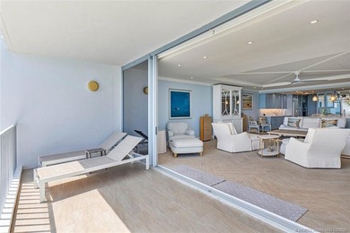 Beautifully renovated 2nd floor condo offers a tranquil - photo 31