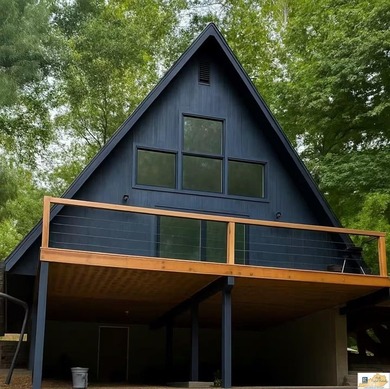 Investors & future lake home owners take notice!!This cozy A - photo 1