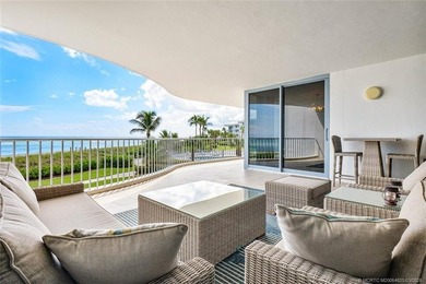 Beautifully renovated 2nd floor condo offers a tranquil - photo 33