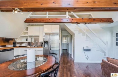 Investors & future lake home owners take notice!!This cozy A - photo 5