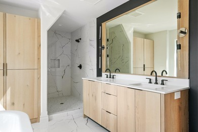 Incredible opportunity to build your dream home on this rare 0 - photo 37