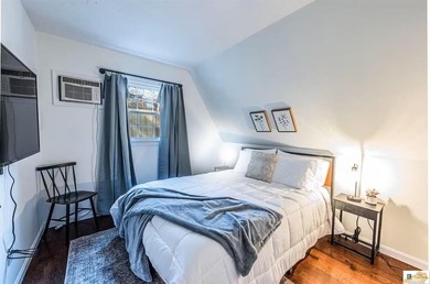 Investors & future lake home owners take notice!!This cozy A - photo 10