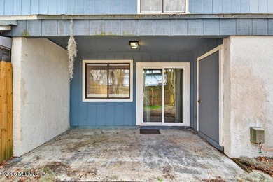 Welcome to this TURNKEY, MOVE-IN READY luxury townhome loaded - photo 45