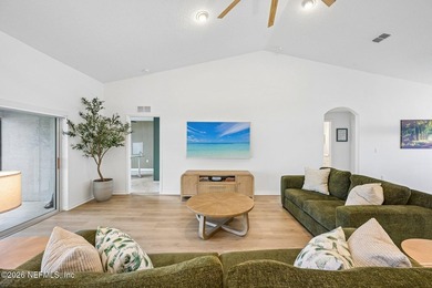 Welcome to this beautifully appointed Seagate custom-built home - photo 9