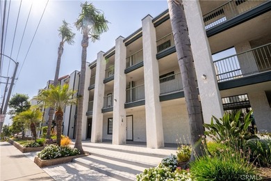 Elevate your living standards with this exceptional gated - photo 2