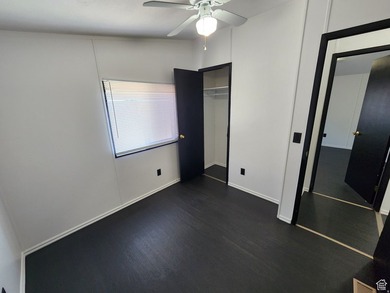 Move in ready double-wide home is now available in West Valley - photo 7