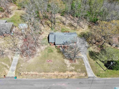 Welcome home to a well maintained 3 bedroom, 2 full bathroom - photo 3