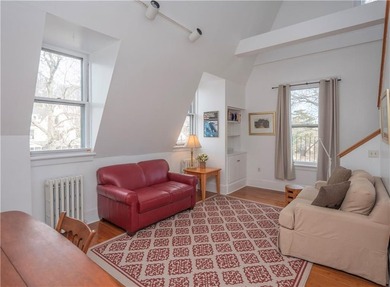 Immaculate Penthouse Condominium in a Desirable Kay/Catherine - photo 13