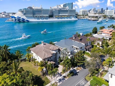 Unrivaled views over the Intracoastal waterway enhanced by a