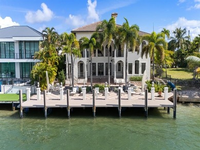 Unrivaled views over the Intracoastal waterway enhanced by a