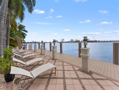 Unrivaled views over the Intracoastal waterway enhanced by a