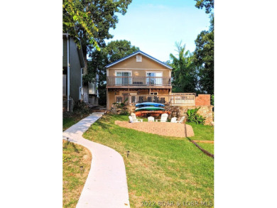Lake Home Off Market in Sunrise Beach, Missouri