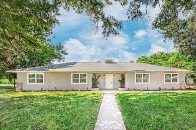 Fully renovated and move-in ready, this spacious 2,268 sqft home - photo 9