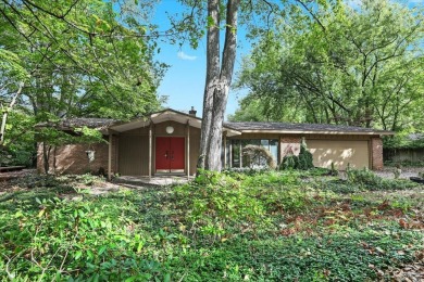 Lake Home Sale Pending in Farmington Hills, Michigan