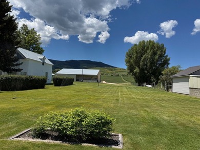 12.4 ACRES Bear LAKE & MOUNTAIN VIEWS. Remodeled Country Home - photo 3