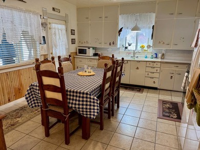 12.4 ACRES Bear LAKE & MOUNTAIN VIEWS. Remodeled Country Home - photo 9