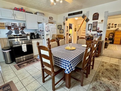 12.4 ACRES Bear LAKE & MOUNTAIN VIEWS. Remodeled Country Home - photo 10