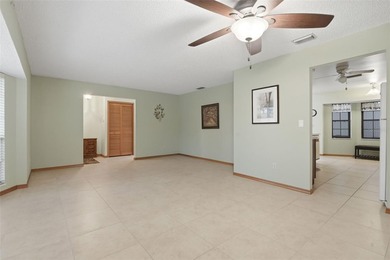 Under contract-accepting backup offers. Spacious and - photo 5