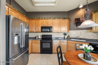 3 bedroom, 2 bath top-floor condo unit with spectacular views - photo 11