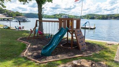 Lake views and easy lake living await! This 2-bedroom, 1-bath - photo 19