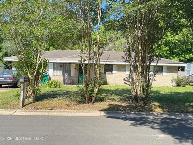 Great street in a well established neighborhood. The sale will - photo 2