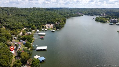 Lake views and easy lake living await! This 2-bedroom, 1-bath - photo 23