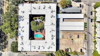 St. Charles Avenue Condo with Pool, Parking, and Streetcar