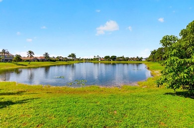 Beautifully updated 4BR/3BA pool home w/long lake views in - photo 3