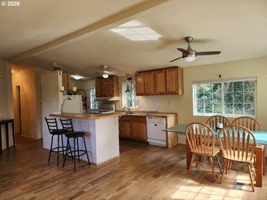 Enjoy coastal living in this charming 3 bedroom, 2 bathroom home - photo 4