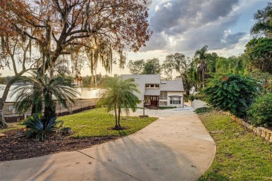 Crooked Lake Home For Sale in Babson Park Florida