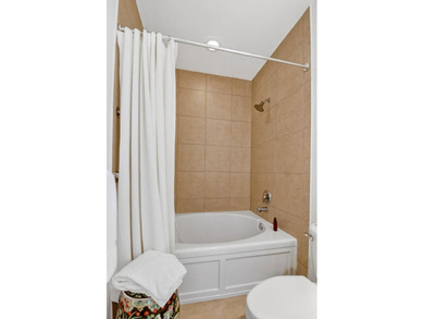 Welcome to this stylishly designed Flagler Dr. open airy one - photo 15
