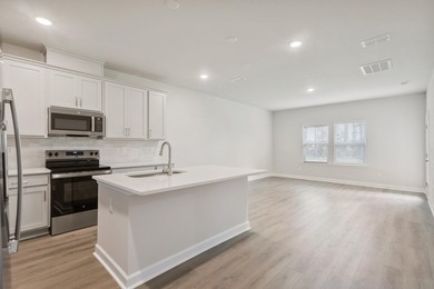 This beautifully designed 3 bedroom, 3 full bath townhome-style - photo 16